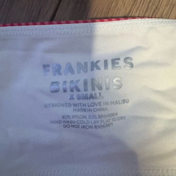 Frankie’s bikinis bikini - Picture 4 of 4